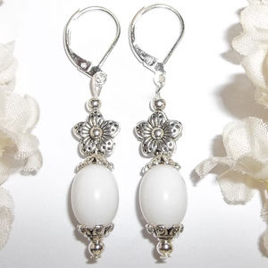 Flower Earrings Set Dangle & Drop White NWT 4834
